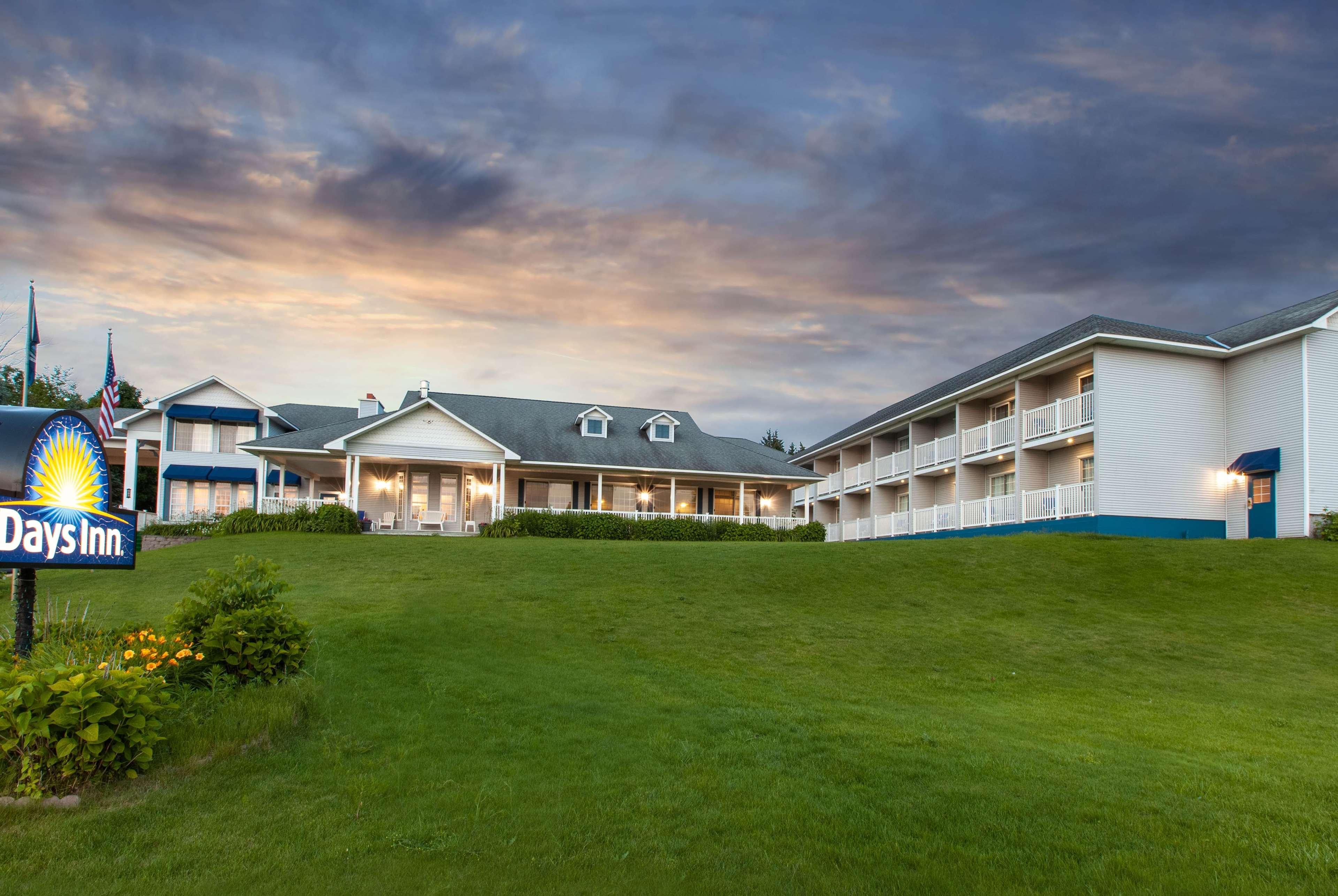 Days Inn By Wyndham Petoskey Exteriér fotografie